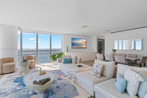 Copropriété à vendre à Miami, Floride: 4 chambres, 317.26 m2 № 1875485 - photo 7
