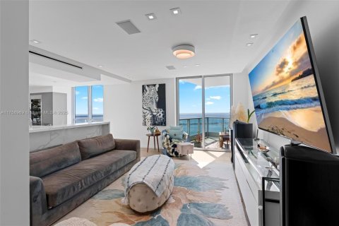 Copropriété à vendre à Miami, Floride: 4 chambres, 317.26 m2 № 1875485 - photo 25