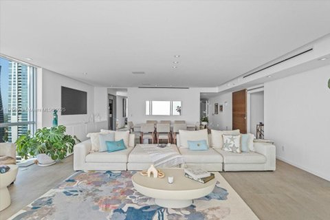 Copropriété à vendre à Miami, Floride: 4 chambres, 317.26 m2 № 1875485 - photo 8