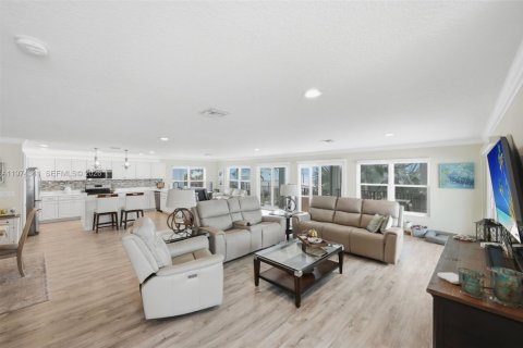 Купить виллу или дом в Дженсен-Бич, Флорида 2 спальни, 228.54м2, № 2049891 - фото 18