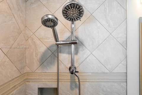 Купить виллу или дом в Дженсен-Бич, Флорида 2 спальни, 228.54м2, № 2049891 - фото 27