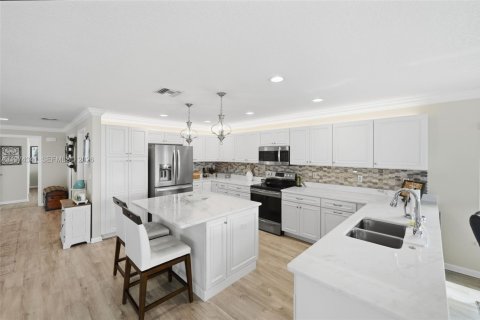 Купить виллу или дом в Дженсен-Бич, Флорида 2 спальни, 228.54м2, № 2049891 - фото 13