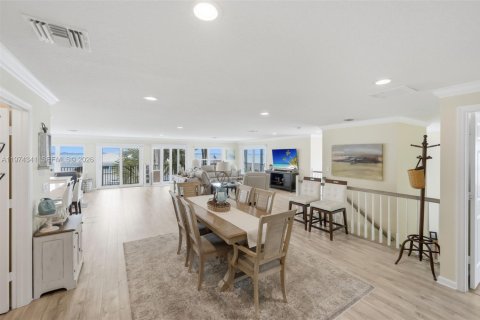 Купить виллу или дом в Дженсен-Бич, Флорида 2 спальни, 228.54м2, № 2049891 - фото 9