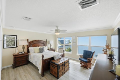 Купить виллу или дом в Дженсен-Бич, Флорида 2 спальни, 228.54м2, № 2049891 - фото 30