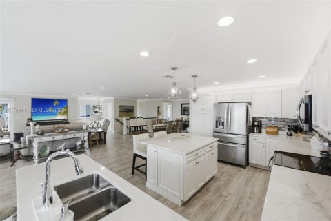 Купить виллу или дом в Дженсен-Бич, Флорида 2 спальни, 228.54м2, № 2049891 - фото 14