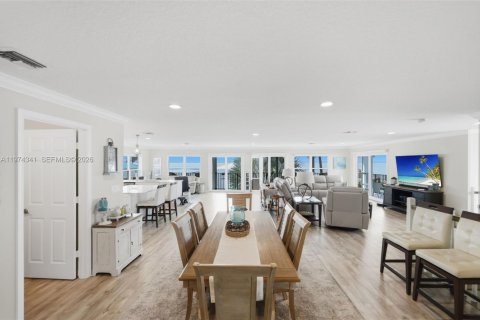 Купить виллу или дом в Дженсен-Бич, Флорида 2 спальни, 228.54м2, № 2049891 - фото 10