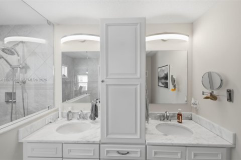 Купить виллу или дом в Дженсен-Бич, Флорида 2 спальни, 228.54м2, № 2049891 - фото 25