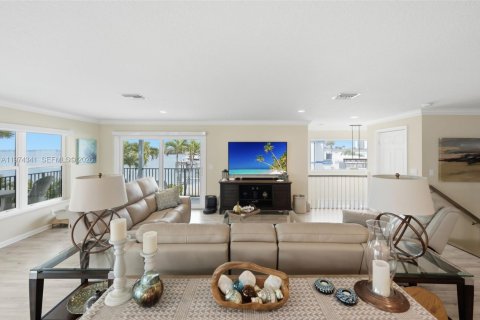 Купить виллу или дом в Дженсен-Бич, Флорида 2 спальни, 228.54м2, № 2049891 - фото 21