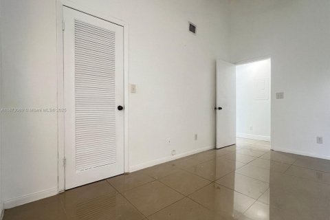 Apartamento en alquiler en Oakland Park, Florida, 1 dormitorio, 81.01 m2 № 1925397 - foto 13