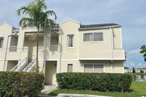 Apartamento en alquiler en Oakland Park, Florida, 1 dormitorio, 81.01 m2 № 1925397 - foto 2