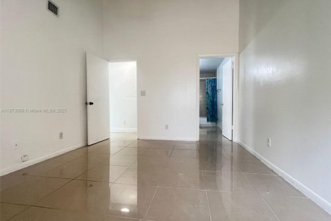 Apartment in Oakland Park, Florida 1 bedroom, 81.01 sq.m. № 1925397 - photo 11