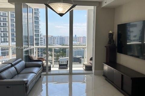 Condo in Sunny Isles Beach, Florida, 2 bedrooms № 2186286 - photo 24