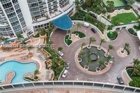 Condo in Sunny Isles Beach, Florida, 2 bedrooms № 2186286 - photo 18