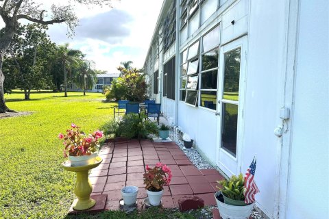 Condo in Deerfield Beach, Florida, 1 bedroom  № 2175614 - photo 20