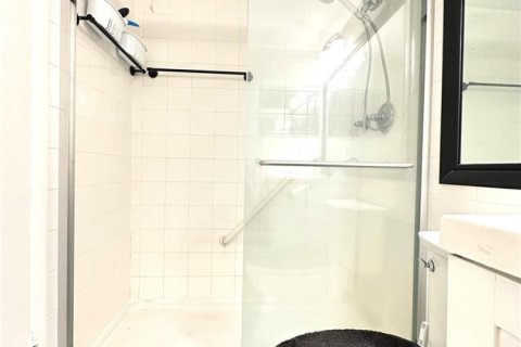 Condo in Deerfield Beach, Florida, 1 bedroom  № 2175614 - photo 14