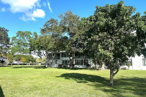 Condo in Deerfield Beach, Florida, 1 bedroom  № 2175614 - photo 22