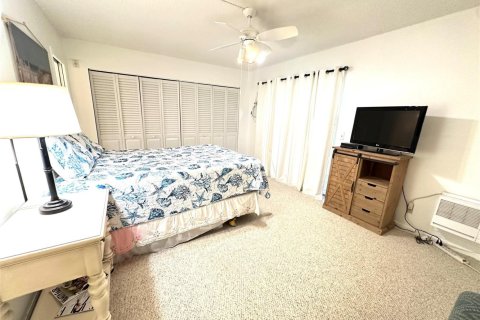 Condo in Deerfield Beach, Florida, 1 bedroom  № 2175614 - photo 11
