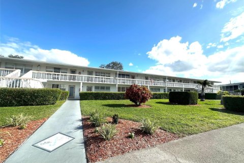 Condo in Deerfield Beach, Florida, 1 bedroom  № 2175614 - photo 23