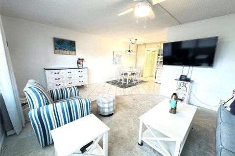 Condo in Deerfield Beach, Florida, 1 bedroom  № 2175614 - photo 3