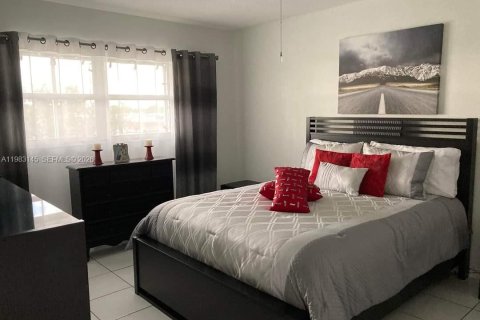 Copropriété à vendre à Lauderhill, Floride: 1 chambre, 63.17 m2 № 2045612 - photo 3