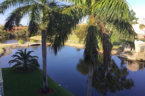 Copropriété à vendre à Lauderhill, Floride: 1 chambre, 63.17 m2 № 2045612 - photo 18