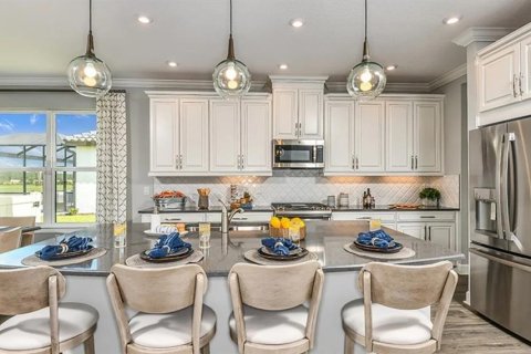 House in Wesley Chapel, Florida 3 bedrooms, 198.81 sq.m. № 2208626 - photo 2