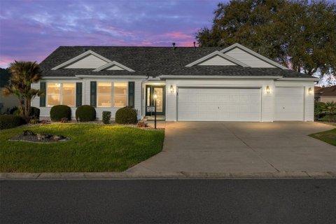Villa ou maison à The Villages, Floride 3 chambres, 139.54 m2 № 2147697