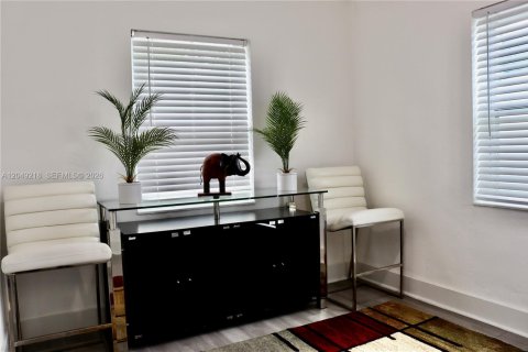 House in Miami Gardens, Florida 4 bedrooms, 95.88 sq.m. № 2173715 - photo 25