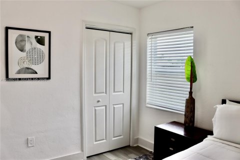 House in Miami Gardens, Florida 4 bedrooms, 95.88 sq.m. № 2173715 - photo 21