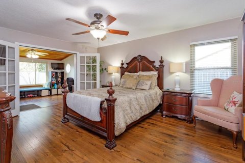 House in Windermere, Florida 3 bedrooms, 229.38 sq.m. № 2113959 - photo 19