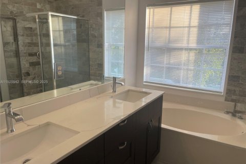 Villa ou maison à louer à Wellington, Floride: 4 chambres, 172.05 m2 № 1991949 - photo 14