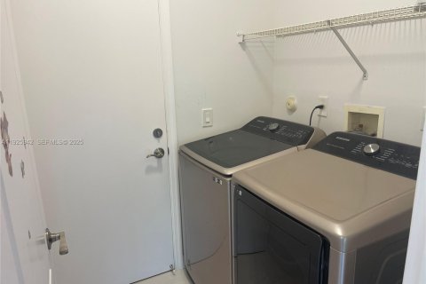 Villa ou maison à louer à Wellington, Floride: 4 chambres, 172.05 m2 № 1991949 - photo 18