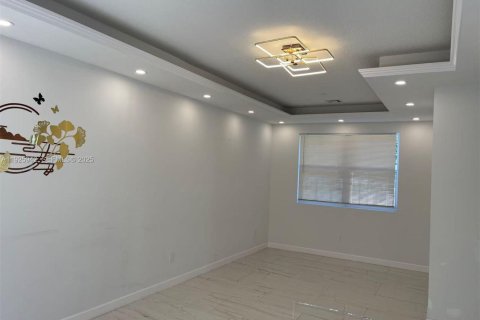 Villa ou maison à louer à Wellington, Floride: 4 chambres, 172.05 m2 № 1991949 - photo 4