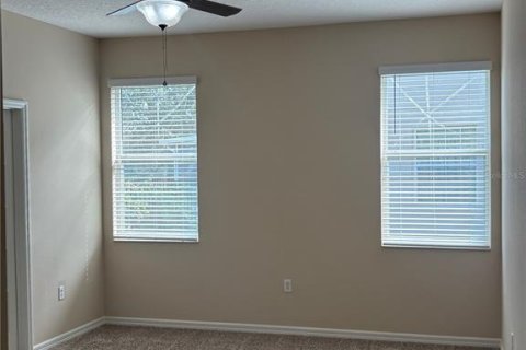 House in Orlando, Florida 4 bedrooms, 181.72 sq.m. № 2394359 - photo 7