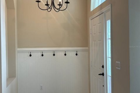 House in Orlando, Florida 4 bedrooms, 181.72 sq.m. № 2394359 - photo 8