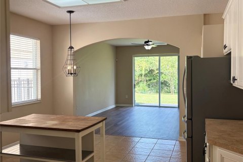 House in Orlando, Florida 4 bedrooms, 181.72 sq.m. № 2394359 - photo 19