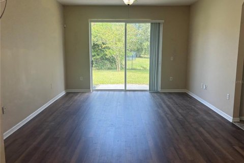House in Orlando, Florida 4 bedrooms, 181.72 sq.m. № 2394359 - photo 6