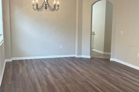 House in Orlando, Florida 4 bedrooms, 181.72 sq.m. № 2394359 - photo 4