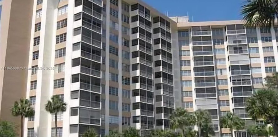 Condo in Coral Springs, Florida, 1 bedroom  № 1842551