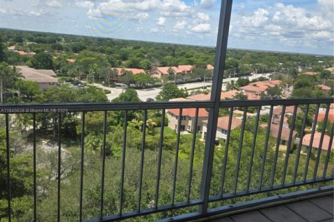 Condo in Coral Springs, Florida, 1 bedroom  № 1842551 - photo 11