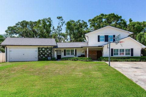 Villa ou maison à vendre à Land O' Lakes, Floride: 5 chambres, 332.31 m2 № 1768001 - photo 8