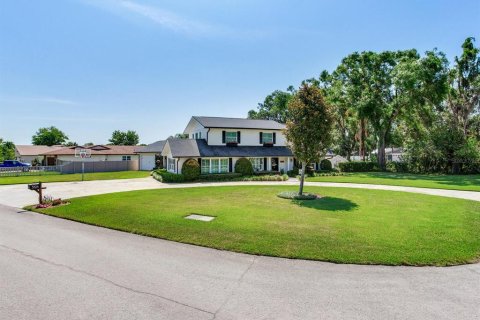 Villa ou maison à vendre à Land O' Lakes, Floride: 5 chambres, 332.31 m2 № 1768001 - photo 9