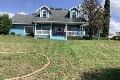 House in Clermont, Florida 4 bedrooms, 242.1 sq.m. № 1744575 - photo 1