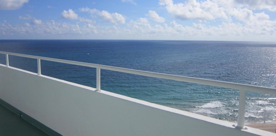 Condo in Lauderdale-by-the-Sea, Florida, 1 bedroom  № 2083266