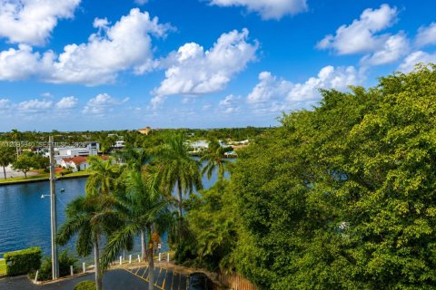 Copropriété à louer à Fort Lauderdale, Floride: 1 chambre, 74.32 m2 № 2385106 - photo 10