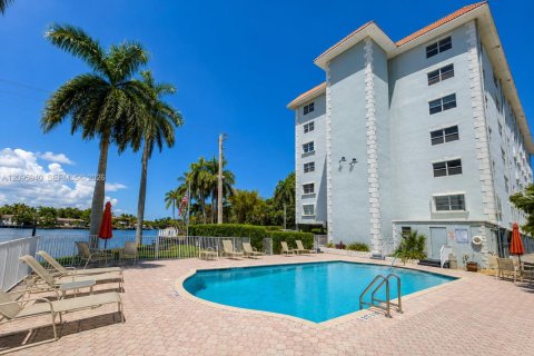 Copropriété à louer à Fort Lauderdale, Floride: 1 chambre, 74.32 m2 № 2385106 - photo 16