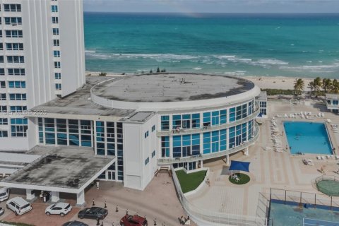 Commercial property in Miami Beach, Florida № 2043102 - photo 30