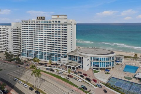 Commercial property in Miami Beach, Florida № 2043102 - photo 29