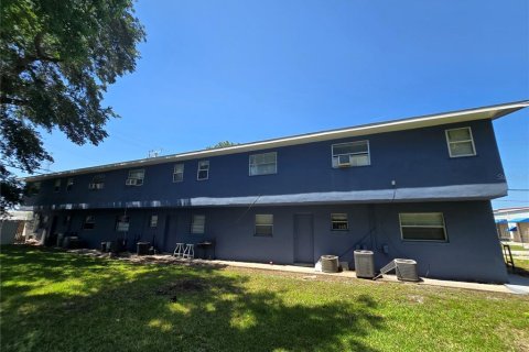 Immobilier commercial à vendre à Daytona Beach, Floride: 11 chambres, 482.53 m2 № 1782982 - photo 9