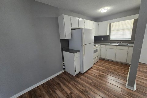 Immobilier commercial à vendre à Daytona Beach, Floride: 11 chambres, 482.53 m2 № 1782982 - photo 12
